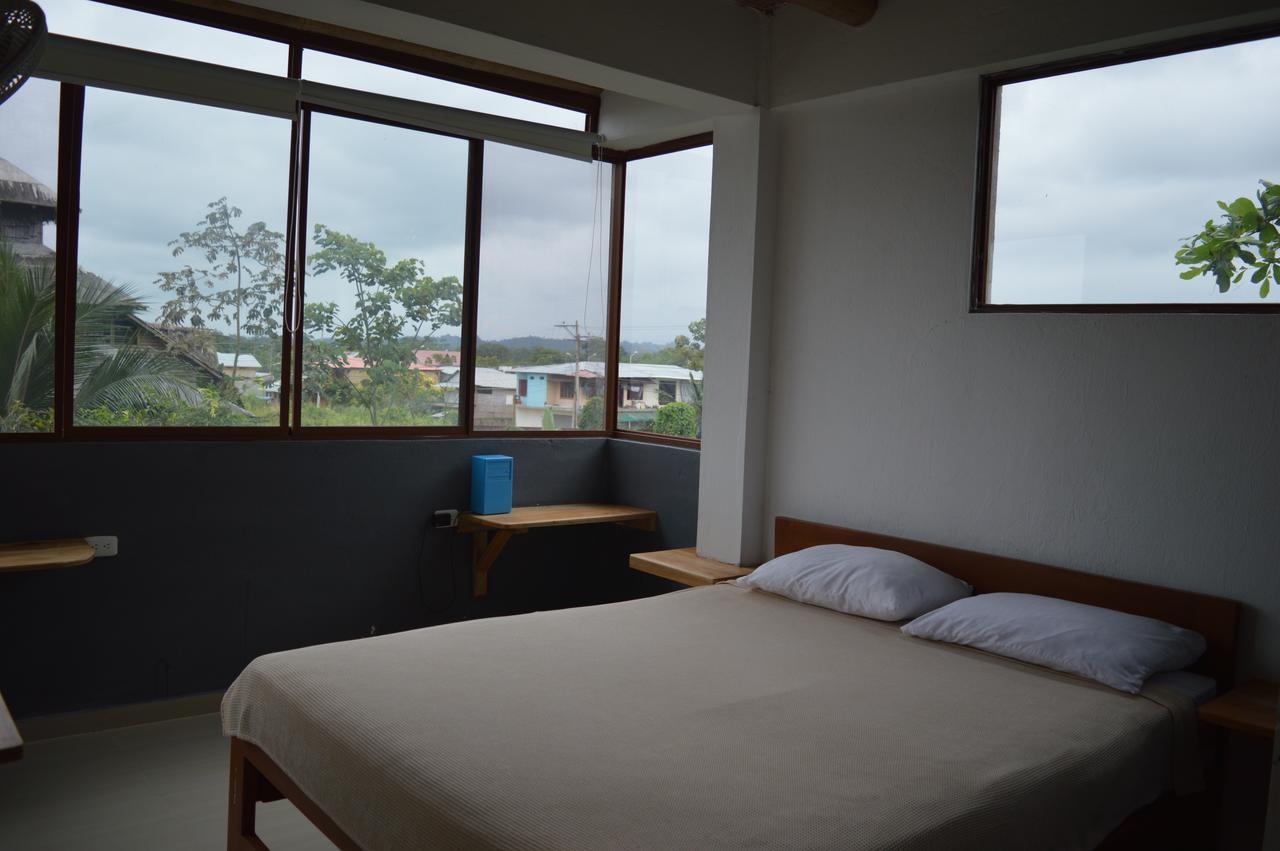 La Facha Hostal Restaurant Surf Mompiche Bagian luar foto