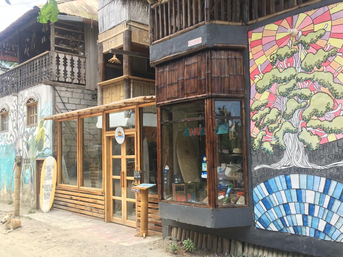La Facha Hostal Restaurant Surf Mompiche Bagian luar foto