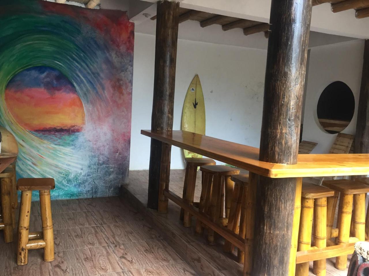 La Facha Hostal Restaurant Surf Mompiche Bagian luar foto
