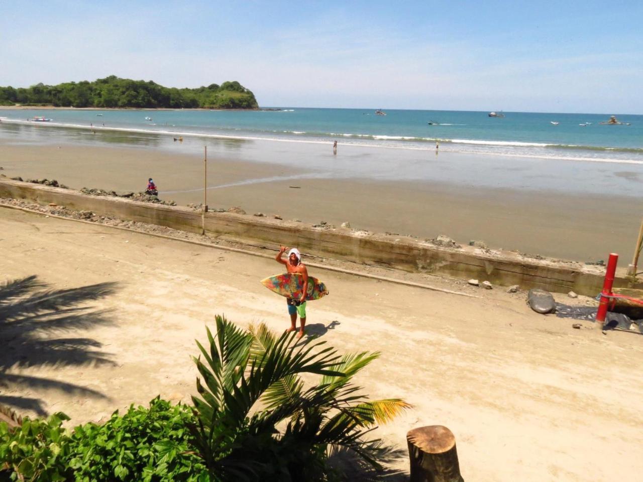 La Facha Hostal Restaurant Surf Mompiche Bagian luar foto