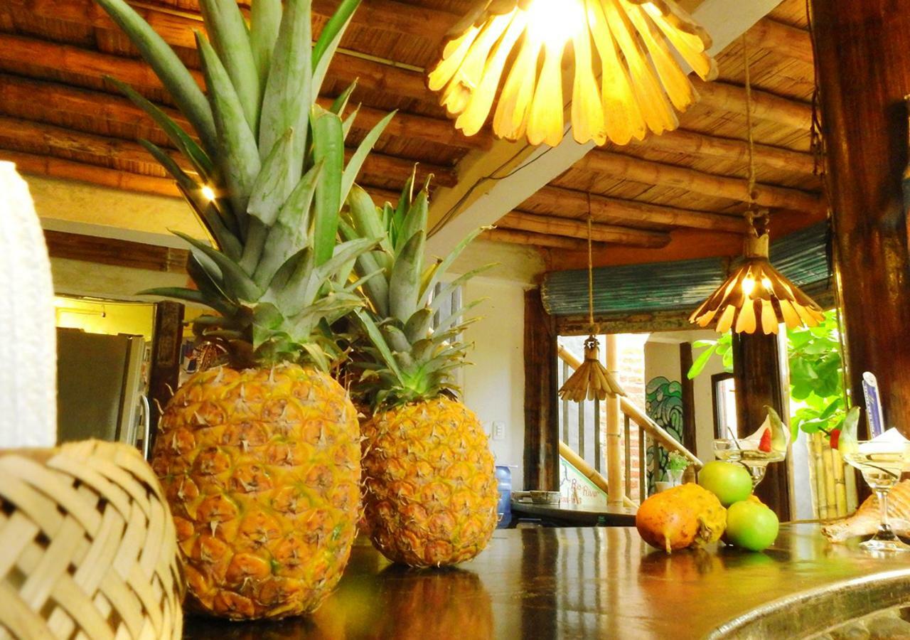La Facha Hostal Restaurant Surf Mompiche Bagian luar foto