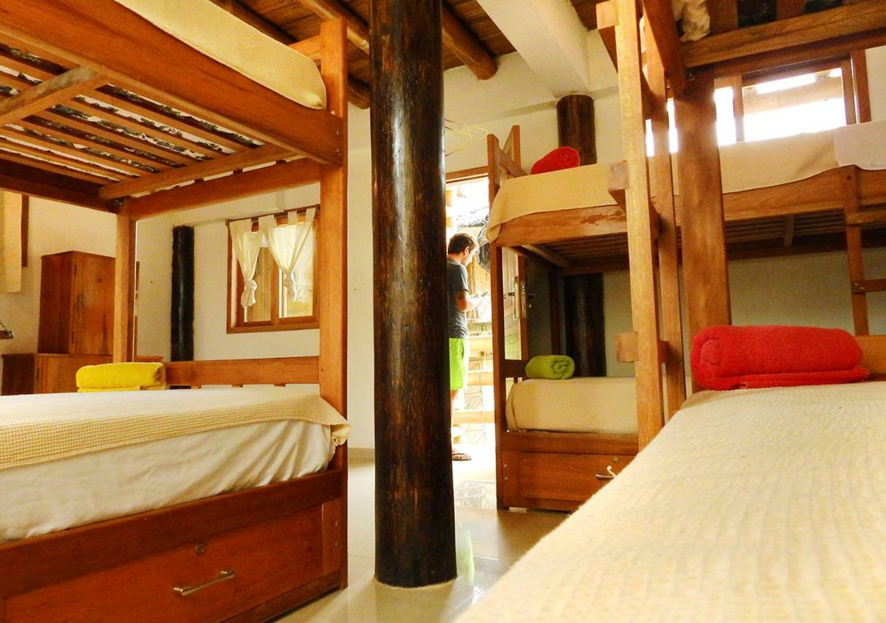 La Facha Hostal Restaurant Surf Mompiche Bagian luar foto