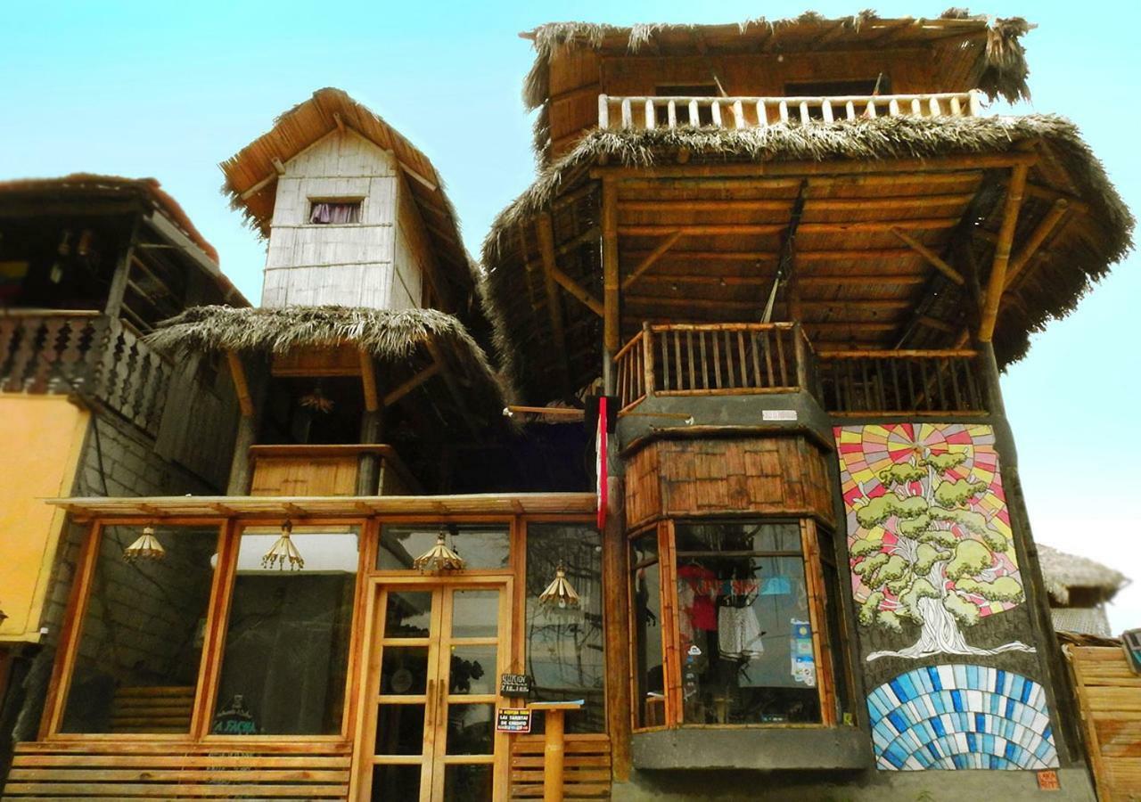 La Facha Hostal Restaurant Surf Mompiche Bagian luar foto