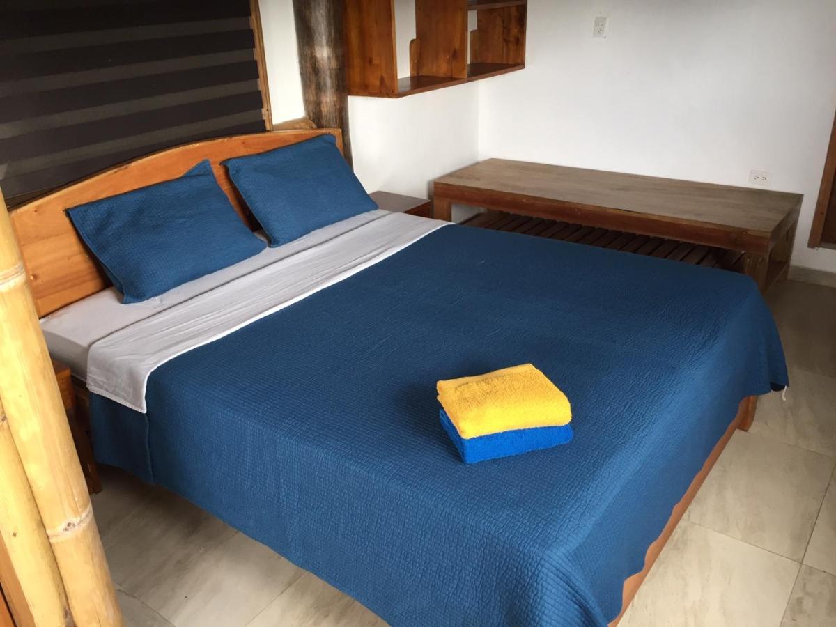 La Facha Hostal Restaurant Surf Mompiche Bagian luar foto